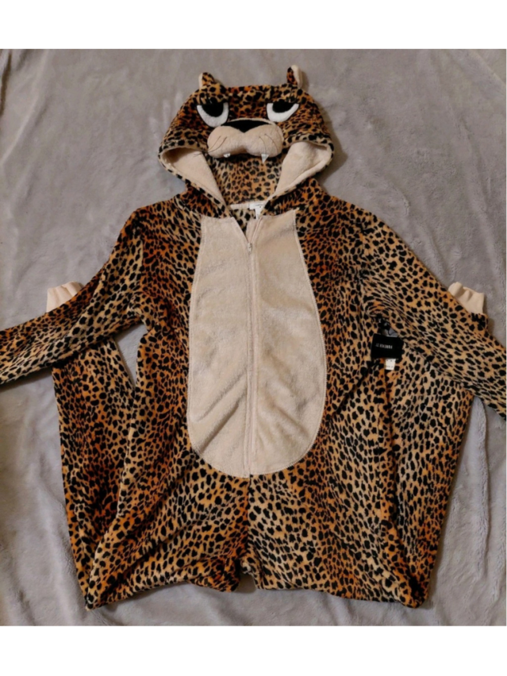 Forever 21 Leopard Cheetah Pajamas Women's One Piece Halloween Costume Small NWT